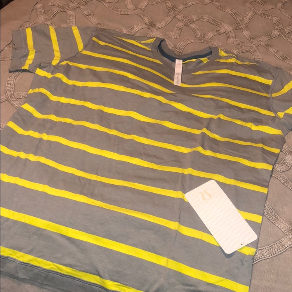 Lululemon mens t-shirt